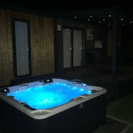 Apartment Mobilheim Mit Whirlpool